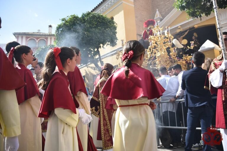 cortejo la lanzada sevilla