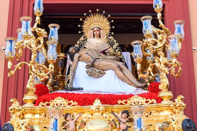 hermandad el baratillo sevilla