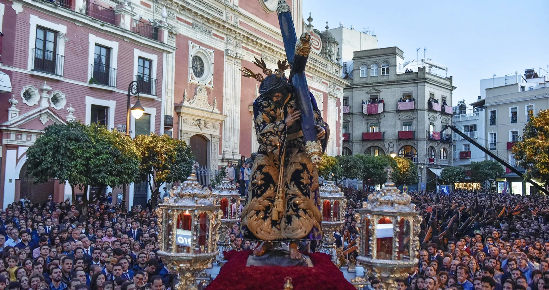 hermandad de pasión sevilla jueves santo