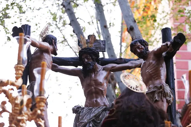 montserrat sevilla viernes santo