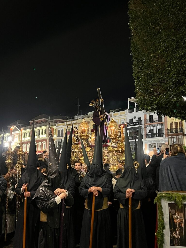 nazarenos hermandad del gran poder sevilla